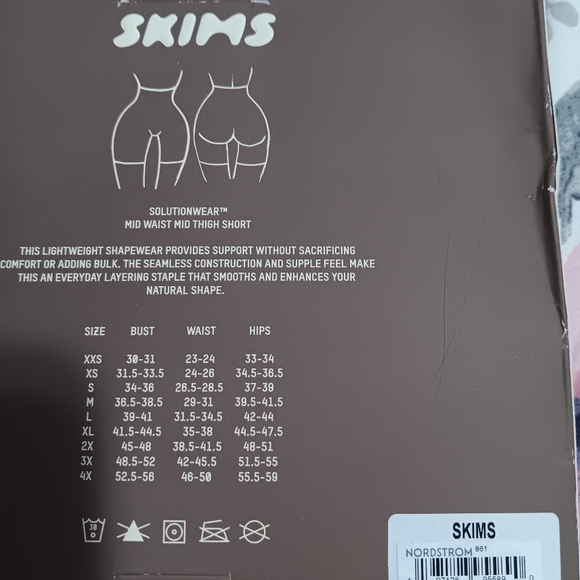 *Sold*Nwt skims size xsmall seamless sculpt shorts - Picture 2 of 4
